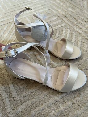 DB Studio Lane Ivory Dress Sandals Girls Size 3Y NIB Wedding Flower Girl